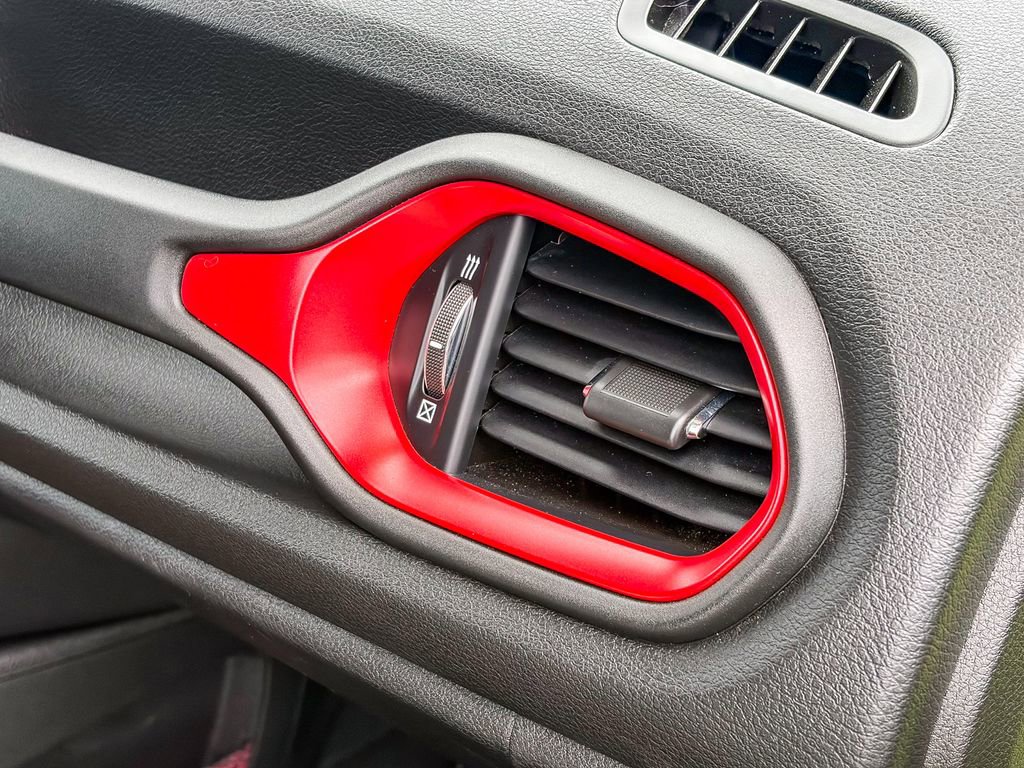 Used 2018 Jeep Renegade Trailhawk image 41