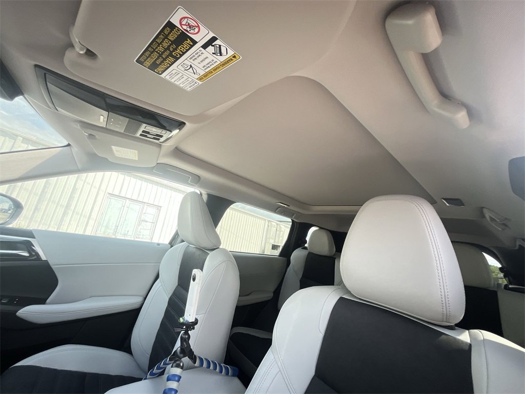 New 2025 Mitsubishi Outlander SE image 22