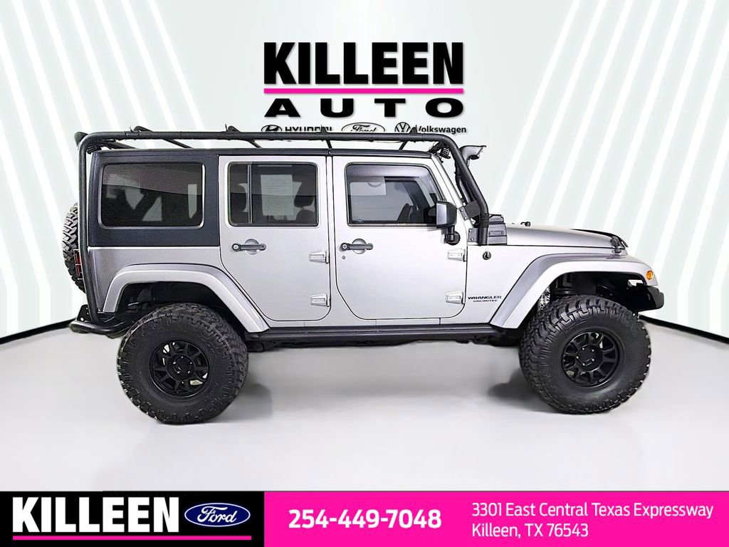 Used 2017 Jeep Wrangler Unlimited Sahara image 9
