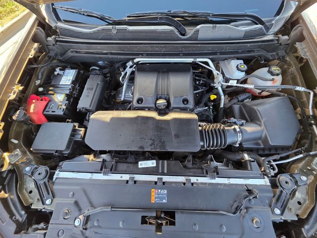 Used 2025 Chevrolet Colorado ZR2 w/ Technology Package image 31