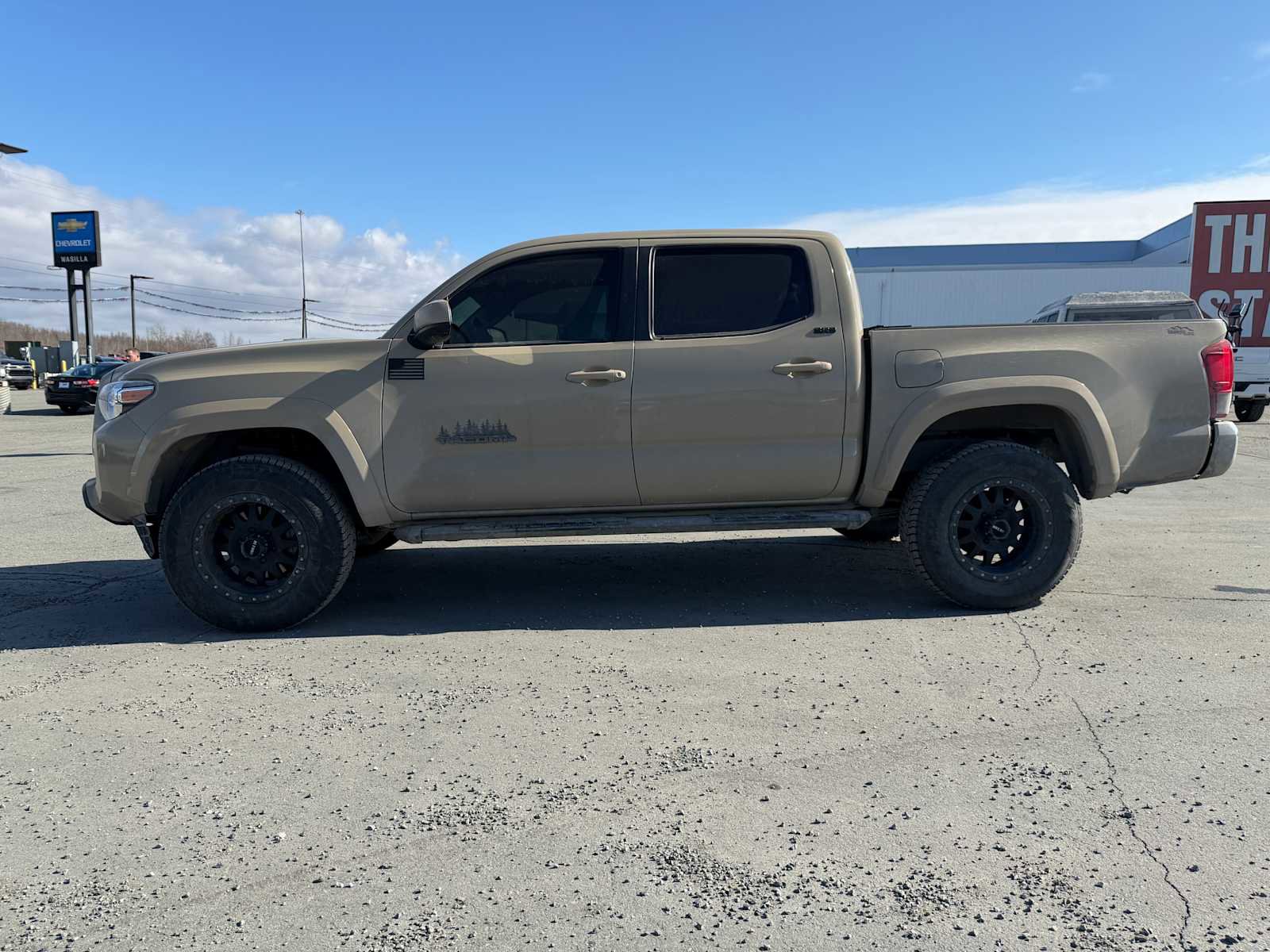 Used 2019 Toyota Tacoma SR5 image 2