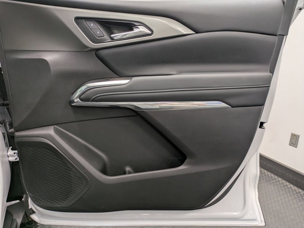 Used 2024 Chevrolet Traverse LS w/ LPO, Floor Liner Package FWD image 28