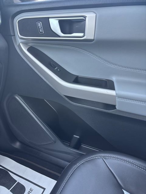 Used 2023 Ford Explorer XLT w/ Equipment Group 202A image 12