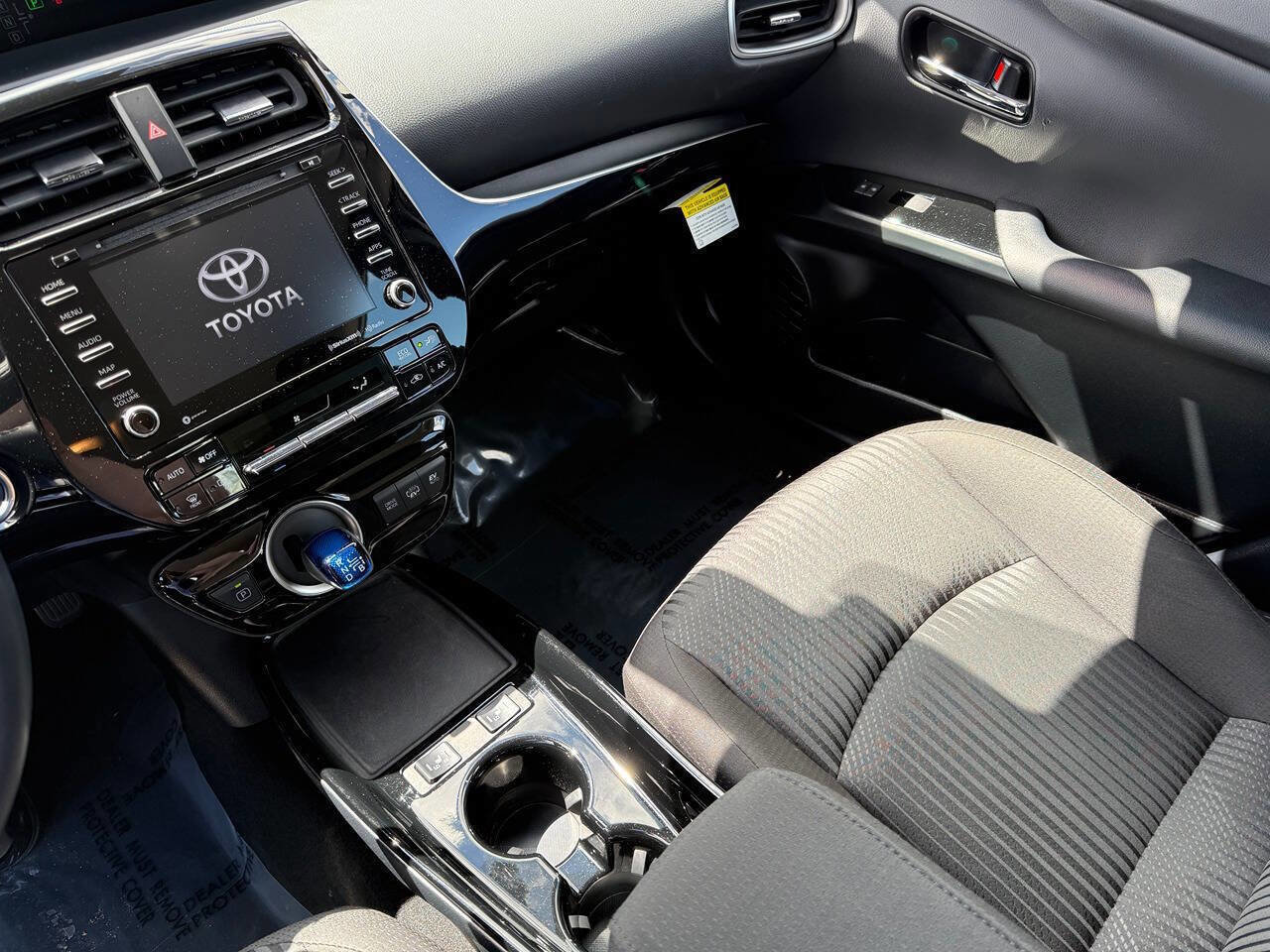 Used 2020 Toyota Prius Prime LE FWD image 14