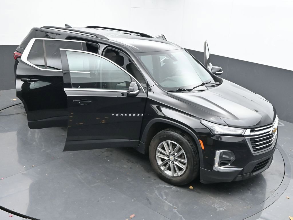 Used 2023 Chevrolet Traverse LT image 57