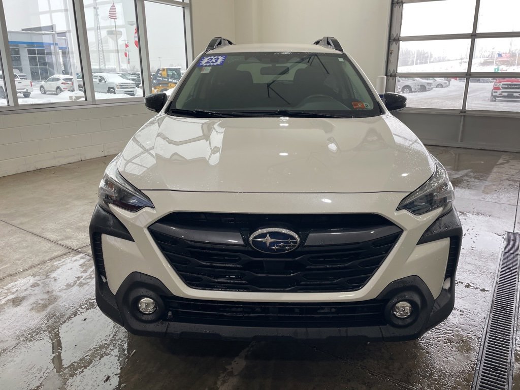 Used 2023 Subaru Outback Premium image 2