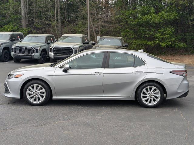 Used 2023 Toyota Camry LE FWD image 4
