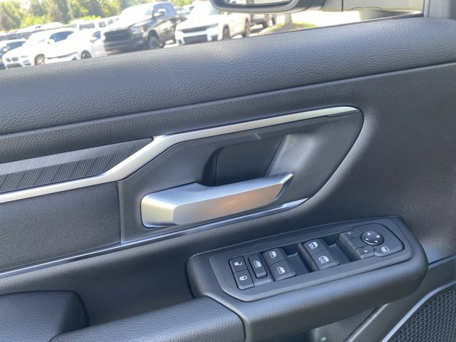 New 2026 RAM 1500 4x4 Crew Cab image 16
