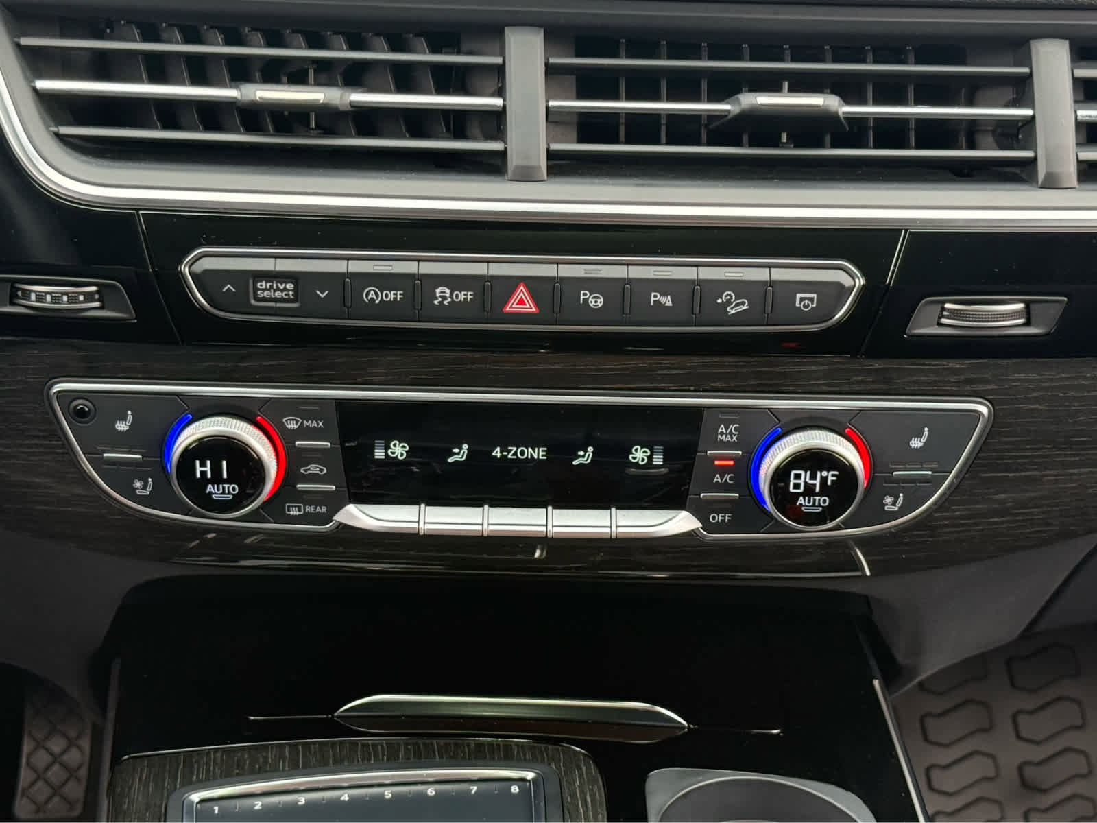 Used 2019 Audi Q7 3.0T Prestige w/ Prestige Package image 31