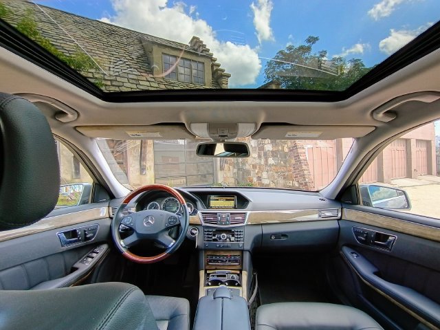 Used 2010 Mercedes-Benz E 350 Sedan image 34