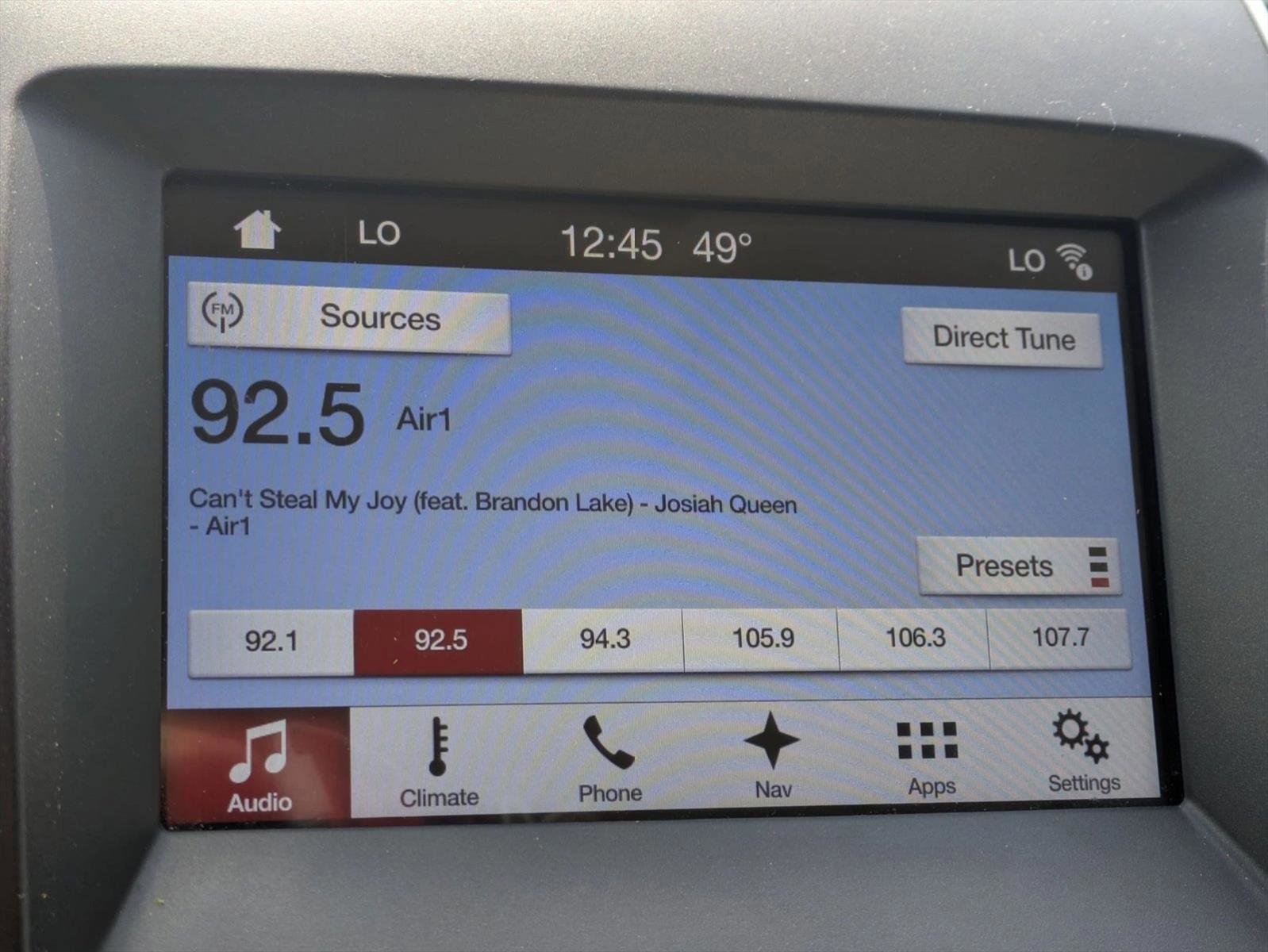Used 2017 Ford Edge Titanium w/ Equipment Group 302A AWD/4WD image 13