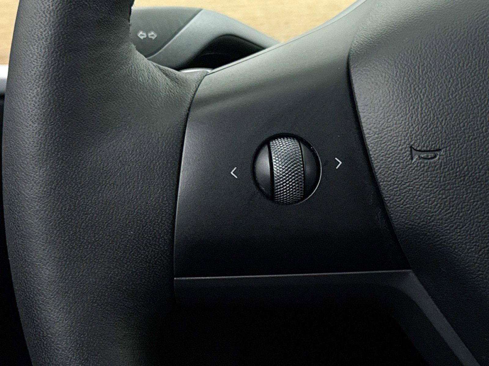 Used 2021 Tesla Model Y Long Range image 18