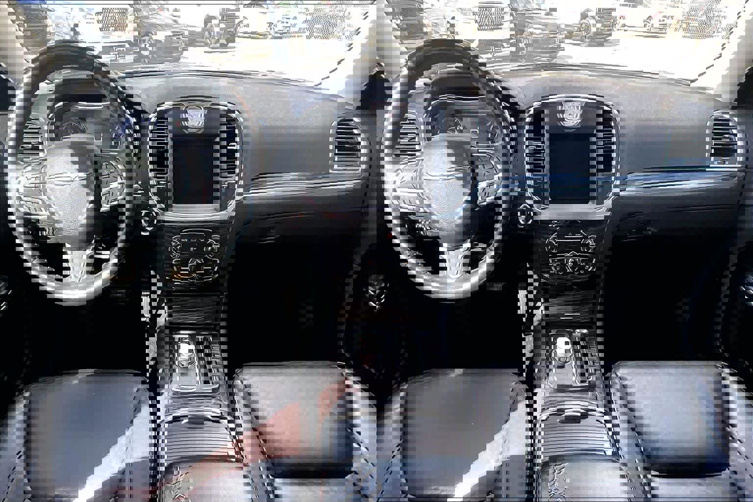 Used 2019 Chrysler 300 Touring L w/ Quick Order Package 22F image 15