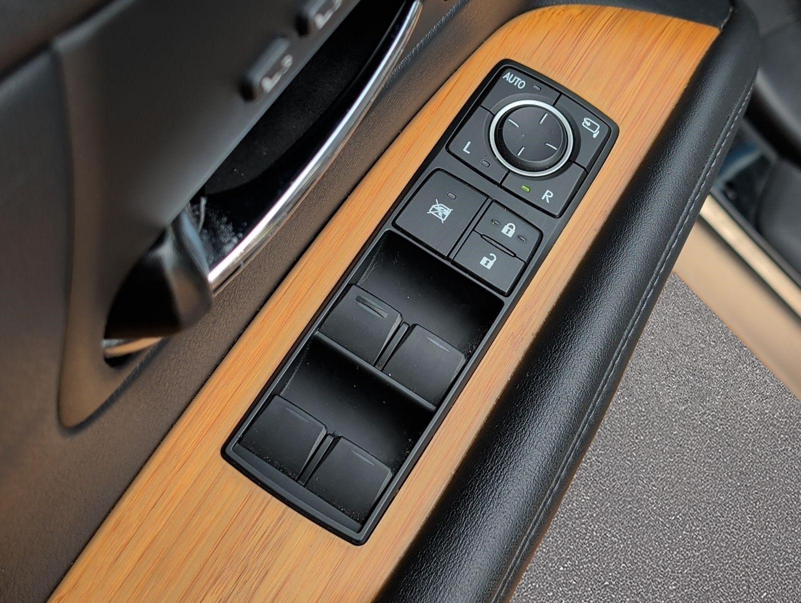 Used 2014 Lexus RX 450h FWD image 9