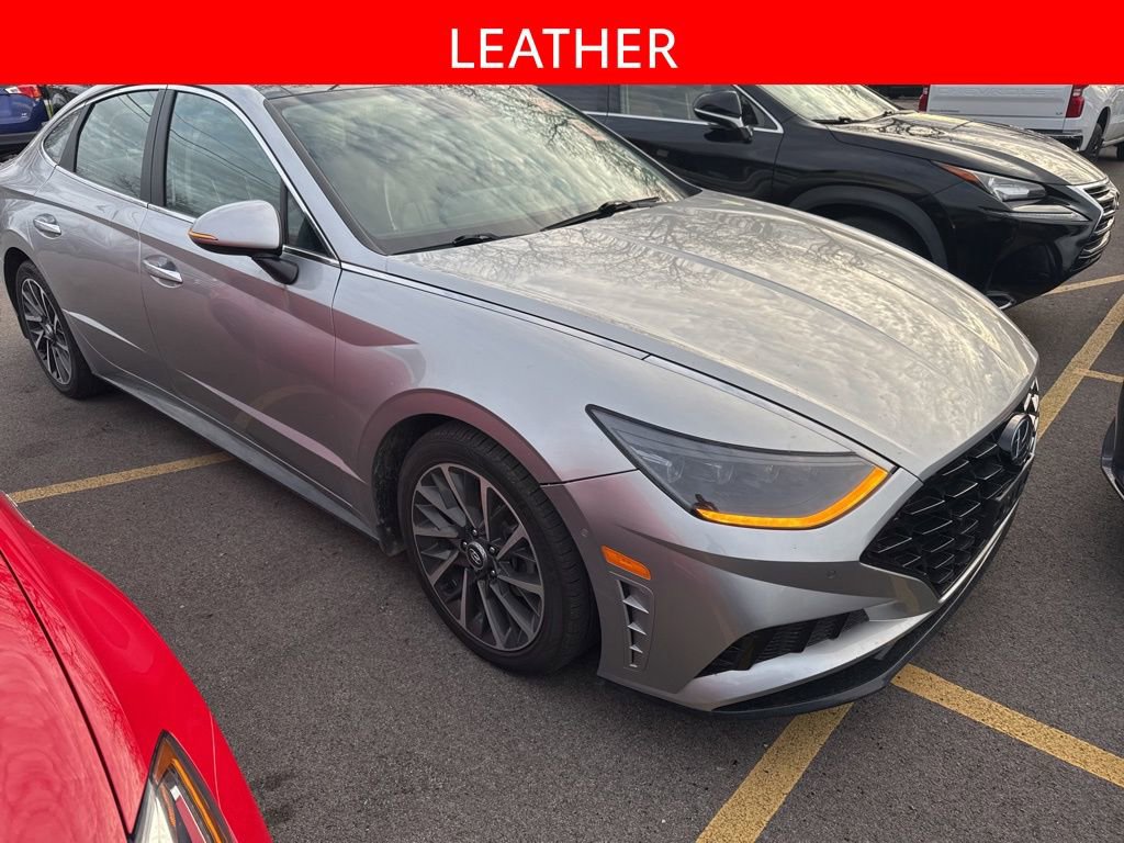 Used 2020 Hyundai Sonata Limited w/ Preferred Accessory Package image 3