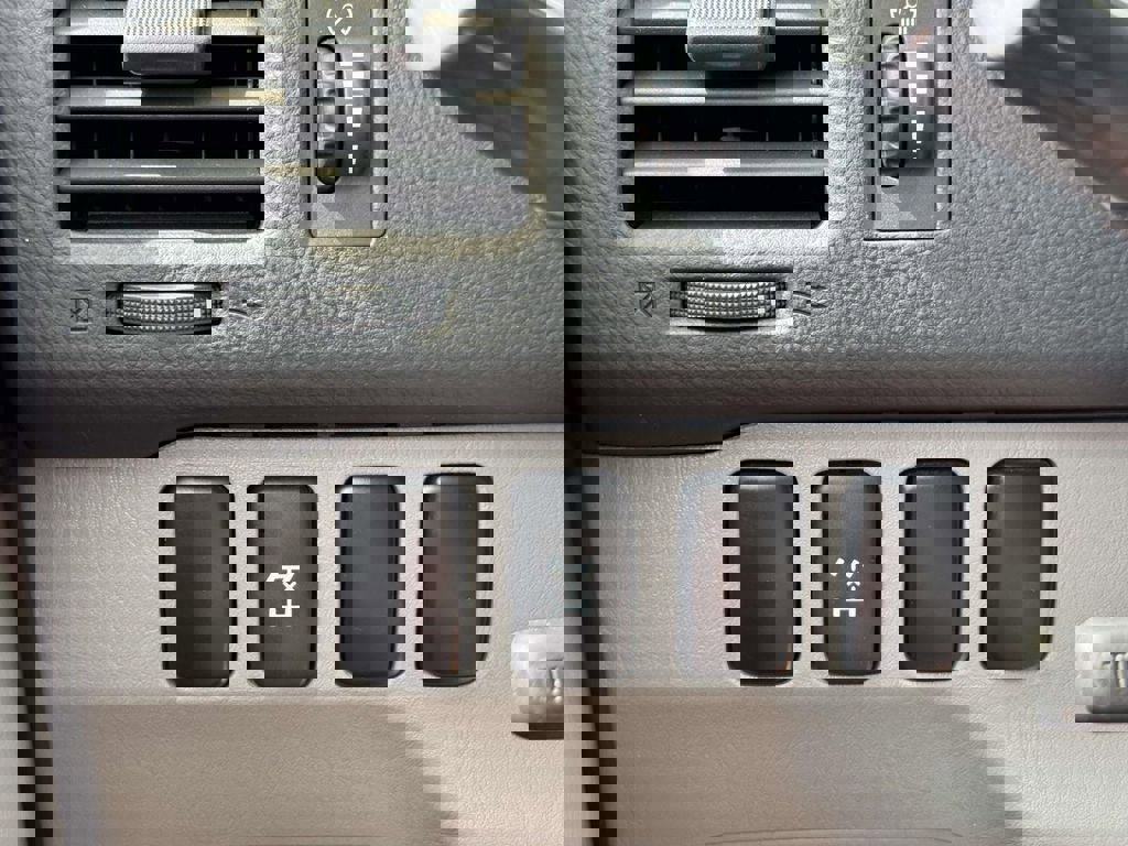 Used 2004 Toyota 4Runner SR5 image 22