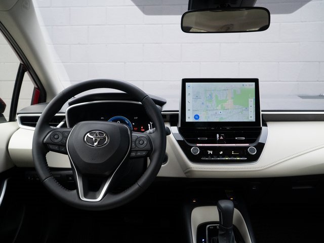 Used 2025 Toyota Corolla XLE image 22