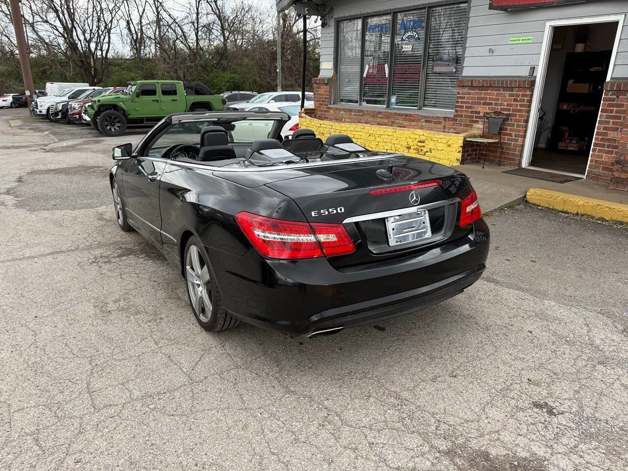 Used 2011 Mercedes-Benz E 550 Cabriolet w/ Premium 2 Pkg image 3