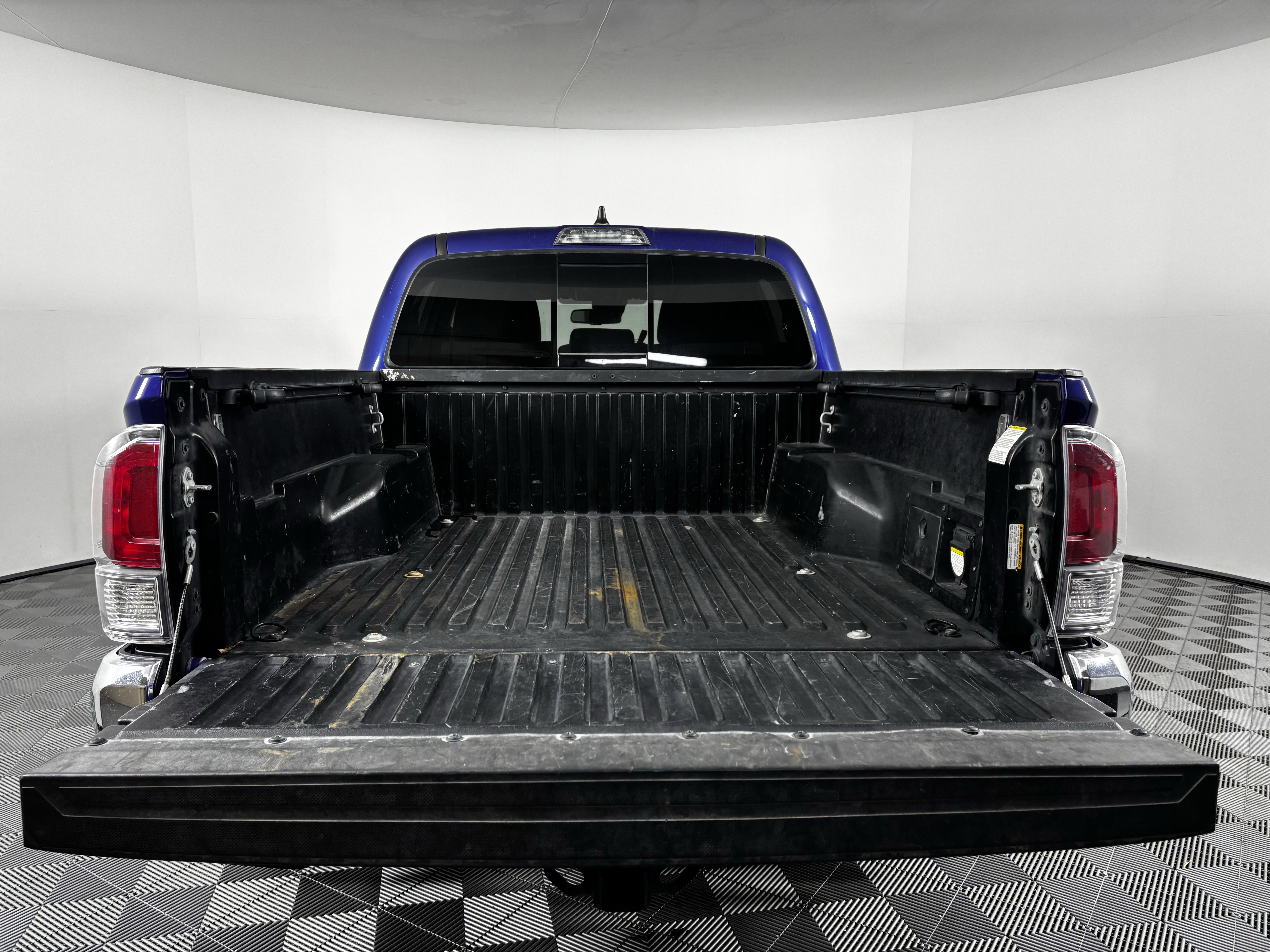 Used 2022 Toyota Tacoma TRD Off-Road image 13