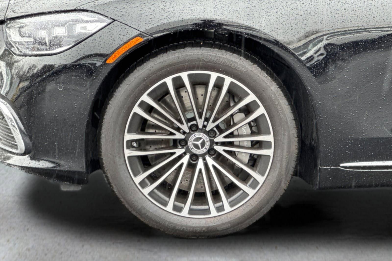 Used 2024 Mercedes-Benz S 580e 4MATIC Sedan image 32