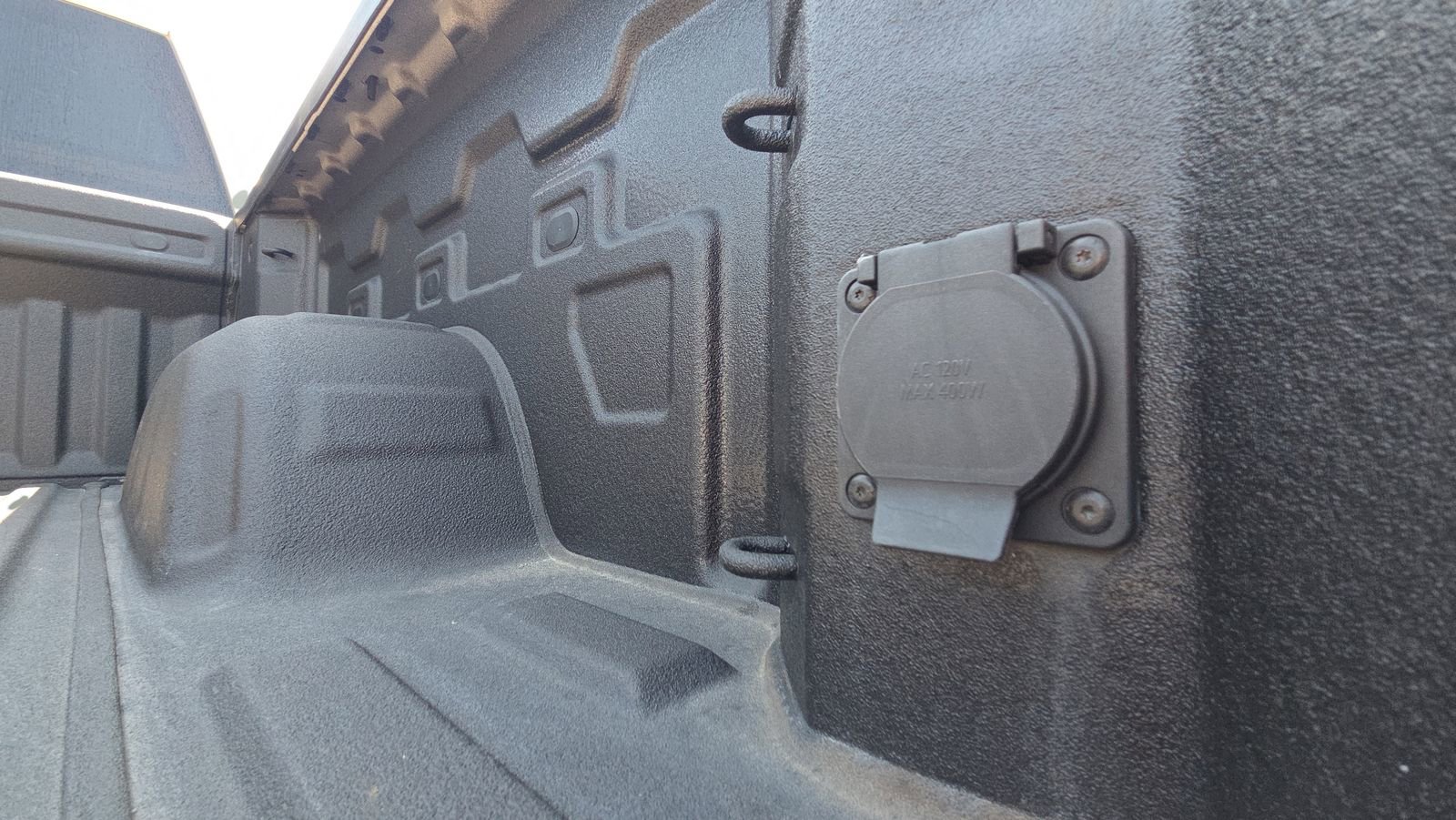 Used 2022 Chevrolet Silverado 1500 High Country w/ Z71 Off-Road Package image 26