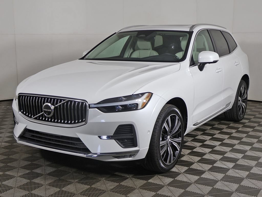 Used 2023 Volvo XC60 B5 Plus w/ Protection Package Premier AWD/4WD image 10
