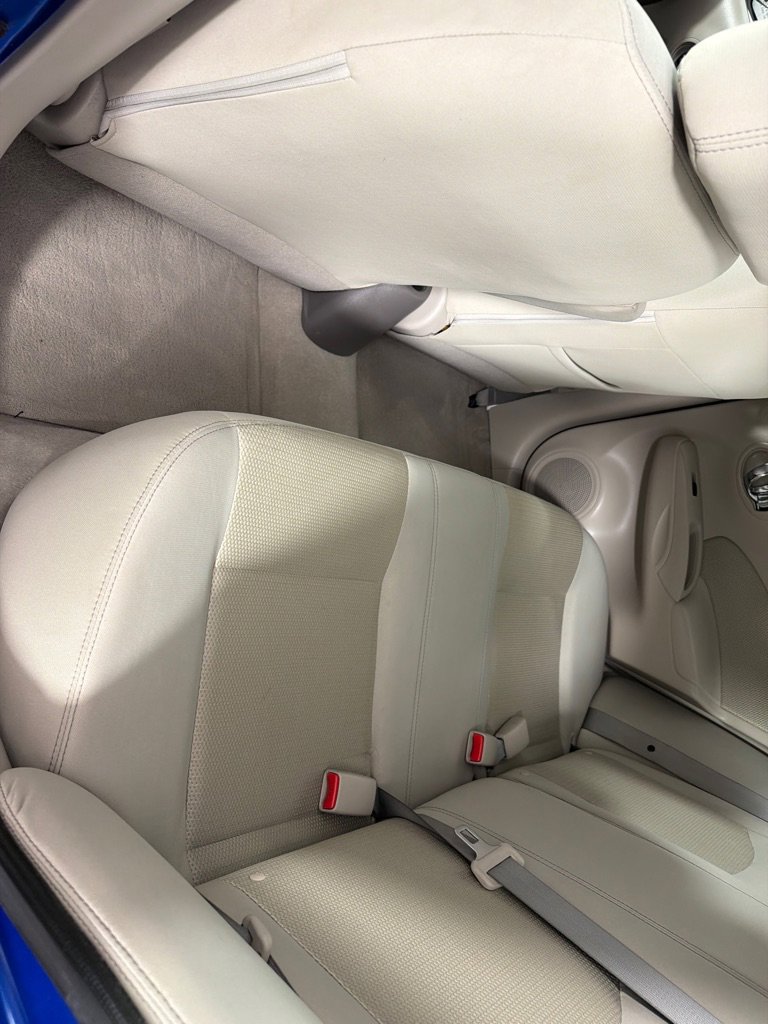 Used 2015 Nissan Versa SL FWD image 18