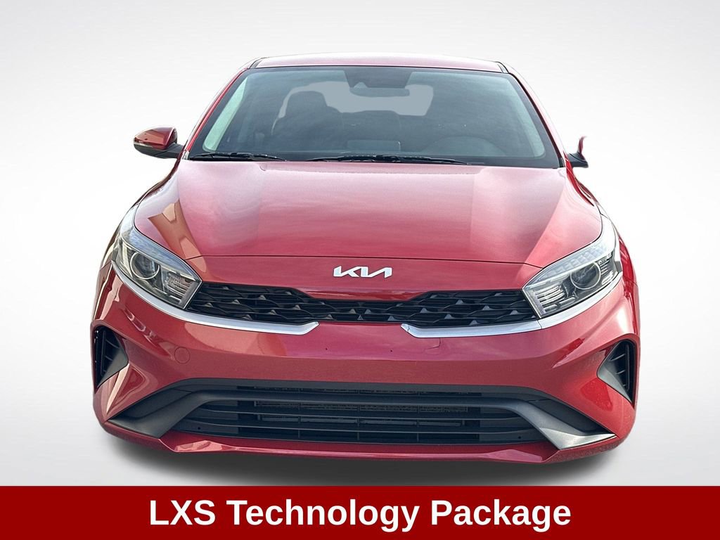 Used 2023 Kia Forte LXS w/ LXS Technology Package image 3