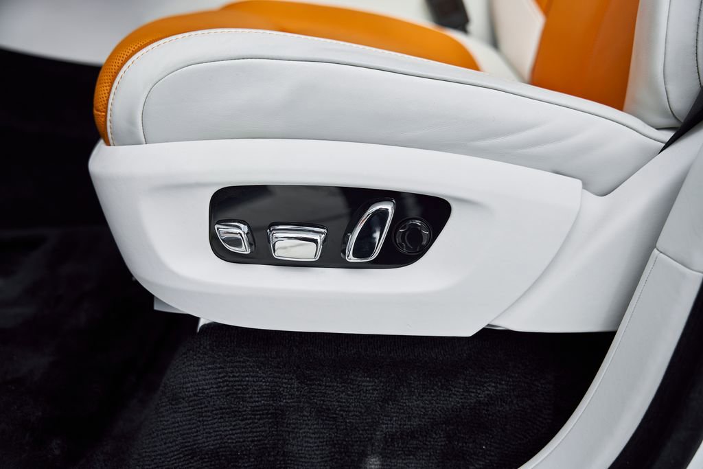 Used 2026 Rolls-Royce Cullinan AWD/4WD image 42