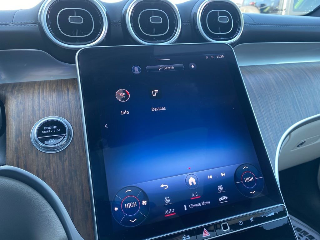 Used 2024 Mercedes-Benz GLC 300 4MATIC image 35