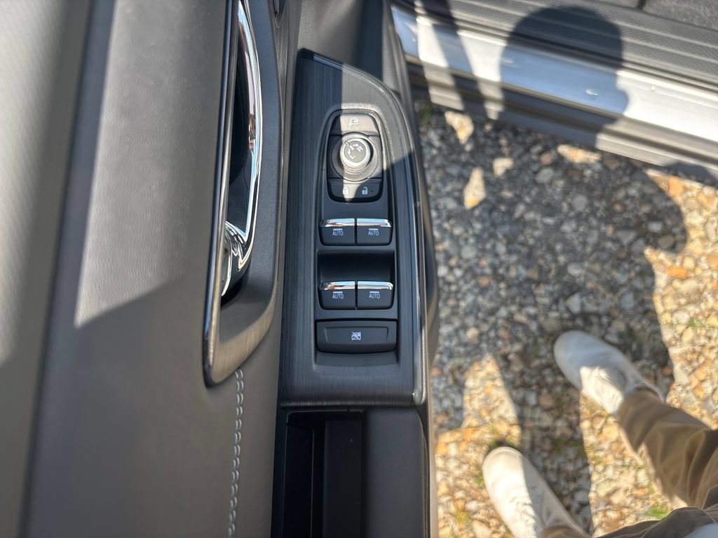 New 2026 Subaru Outback Touring AWD/4WD image 18
