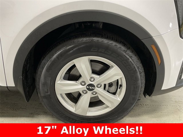 Used 2025 Kia Sorento LX image 14
