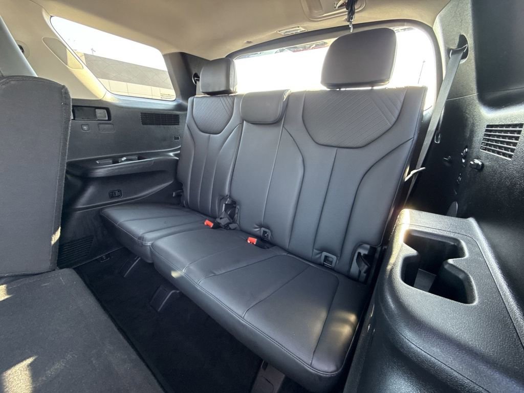 Used 2023 Hyundai Palisade SEL w/ Cargo Package image 25
