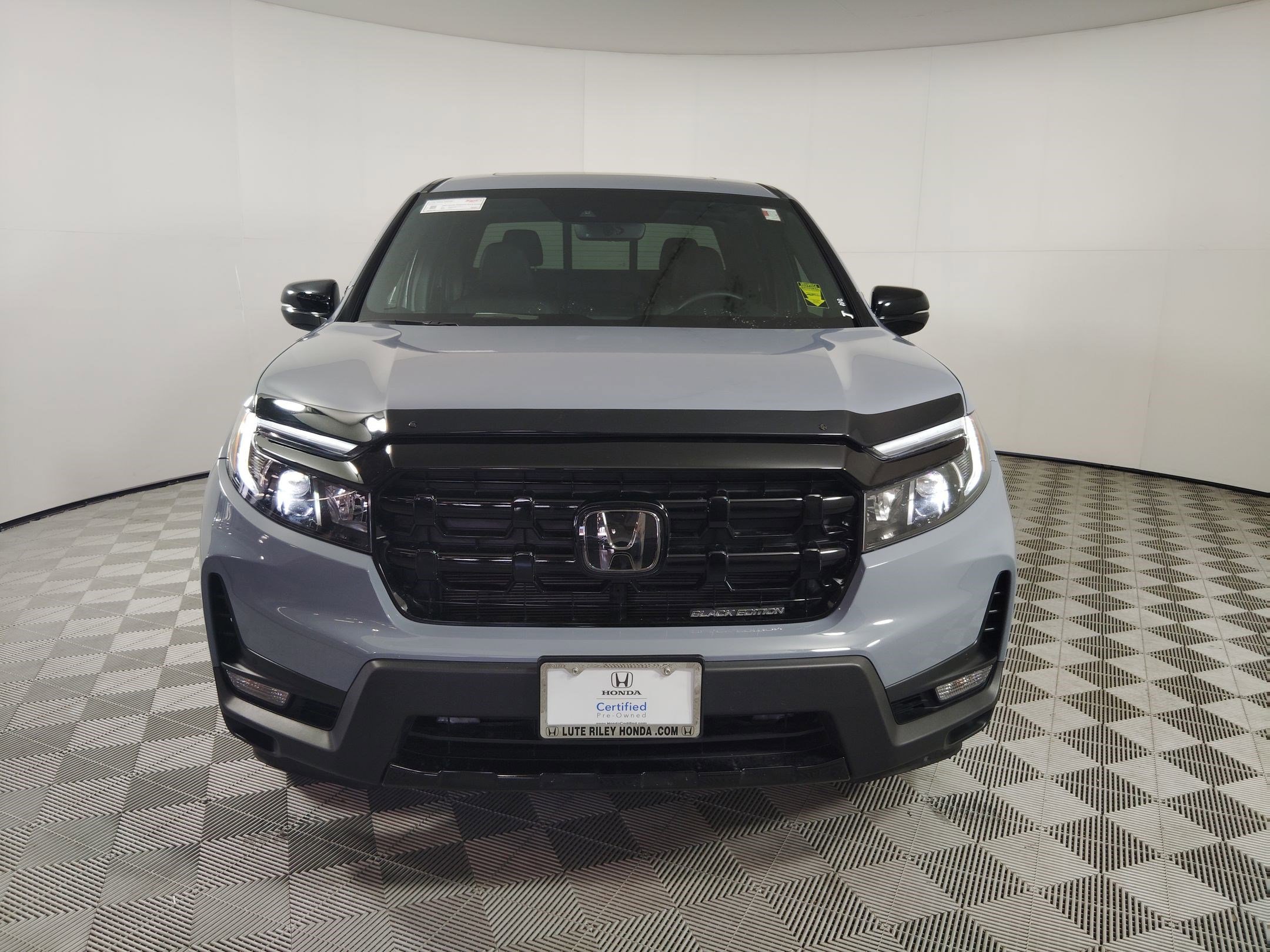 Certified 2025 Honda Ridgeline Black Edition image 6