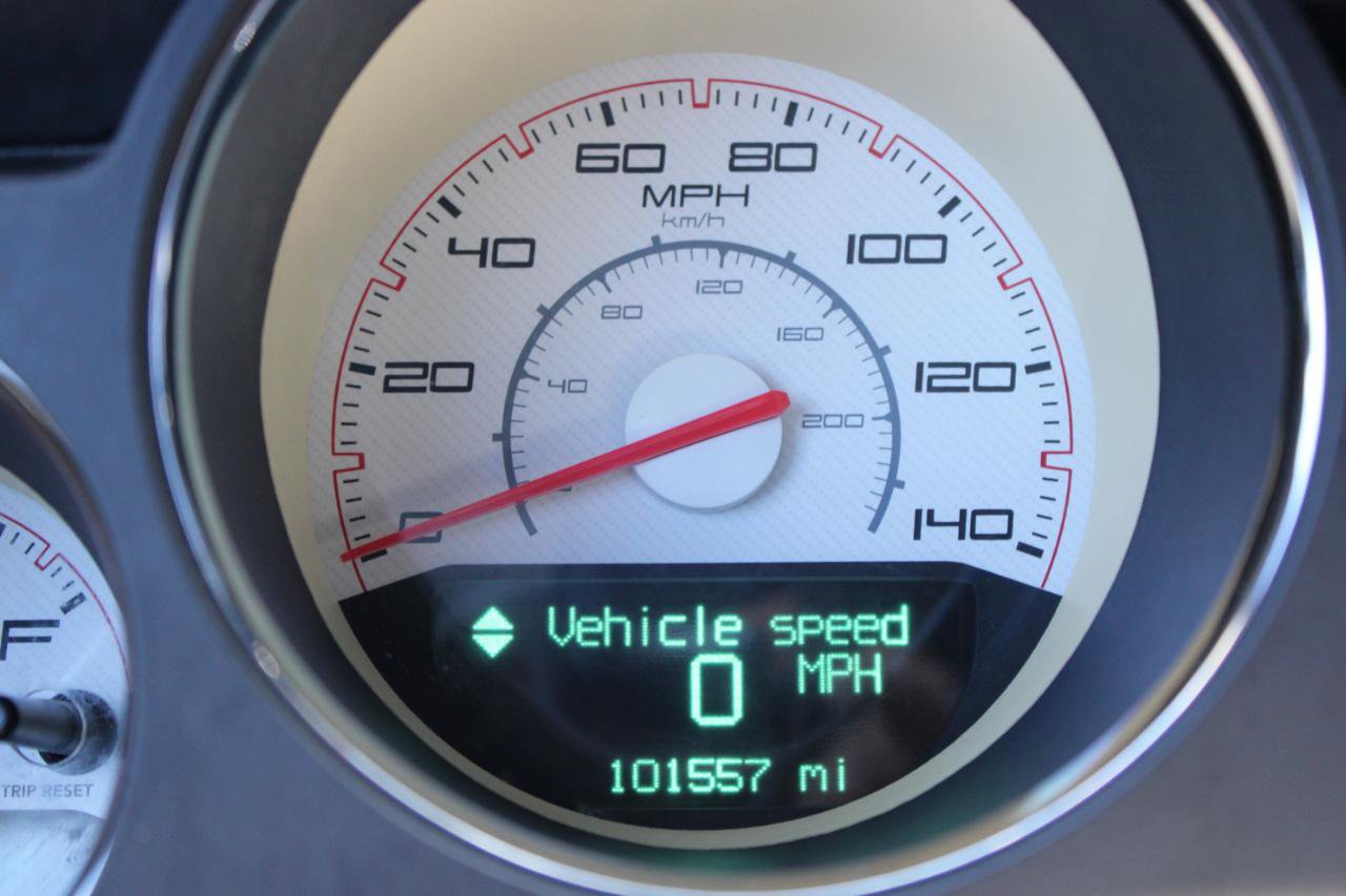Used 2014 Dodge Challenger SXT RWD image 23