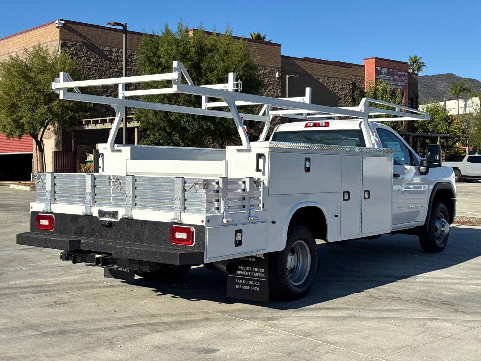 New 2025 GMC Sierra 3500 Pro w/ Fleet Convenience Package AWD/4WD image 13