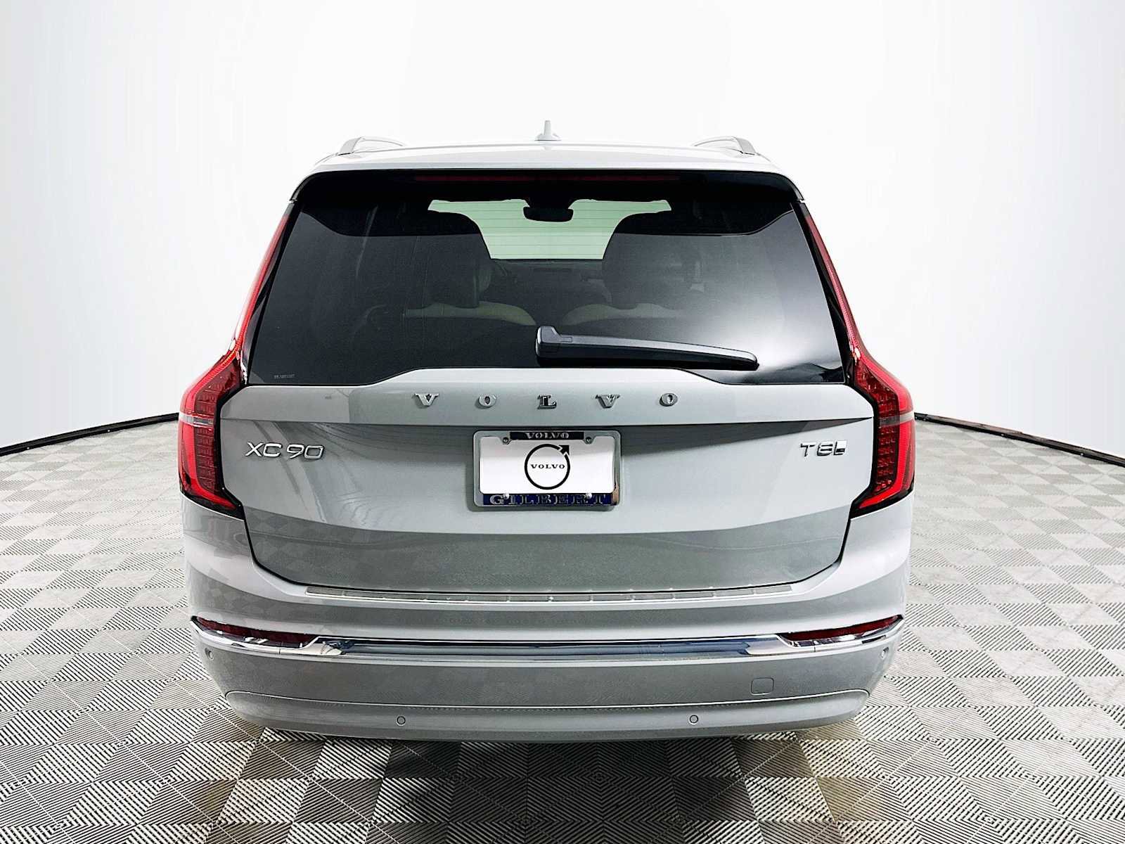 New 2026 Volvo XC90 T8 Plus w/ Protection Package Premier AWD/4WD image 6