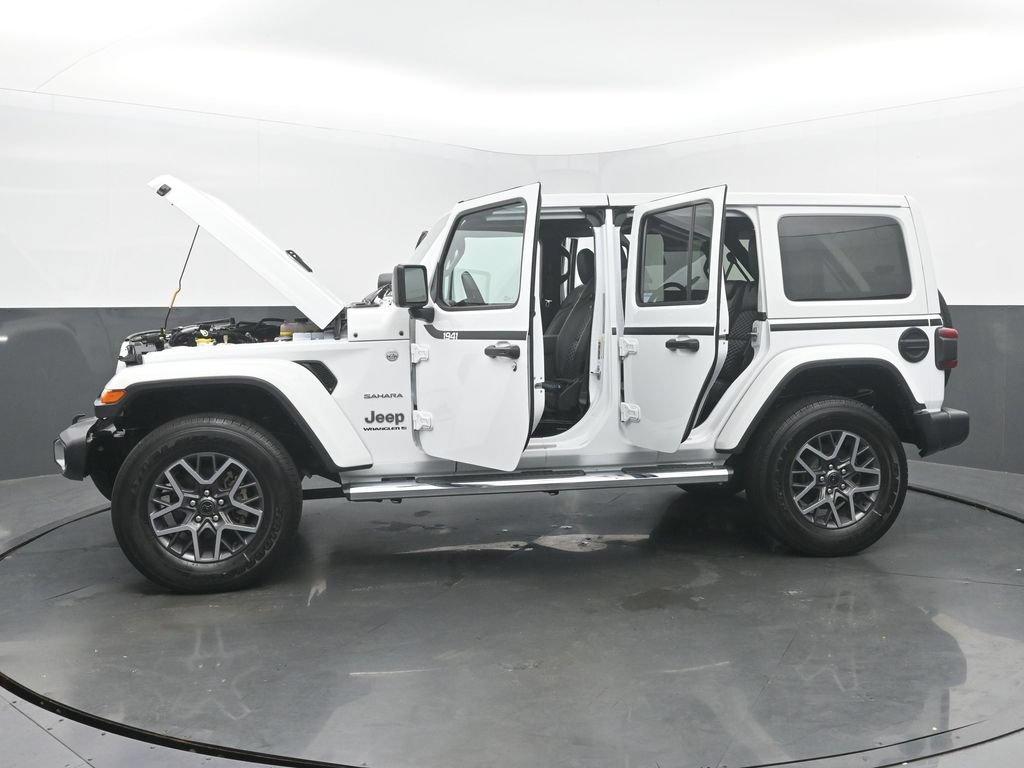 Used 2024 Jeep Wrangler Unlimited Sahara w/ Technology Group AWD/4WD image 63