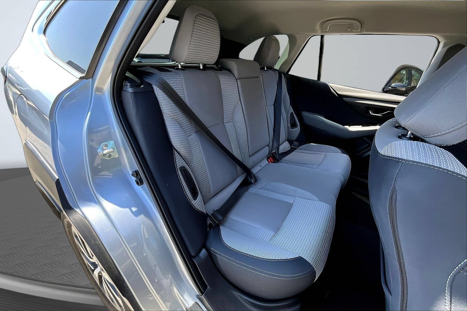 Used 2023 Subaru Outback Premium AWD/4WD image 28