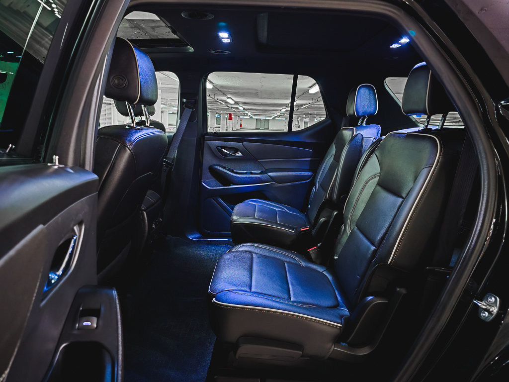 Used 2023 Chevrolet Traverse Premier w/ Redline Edition AWD/4WD image 19