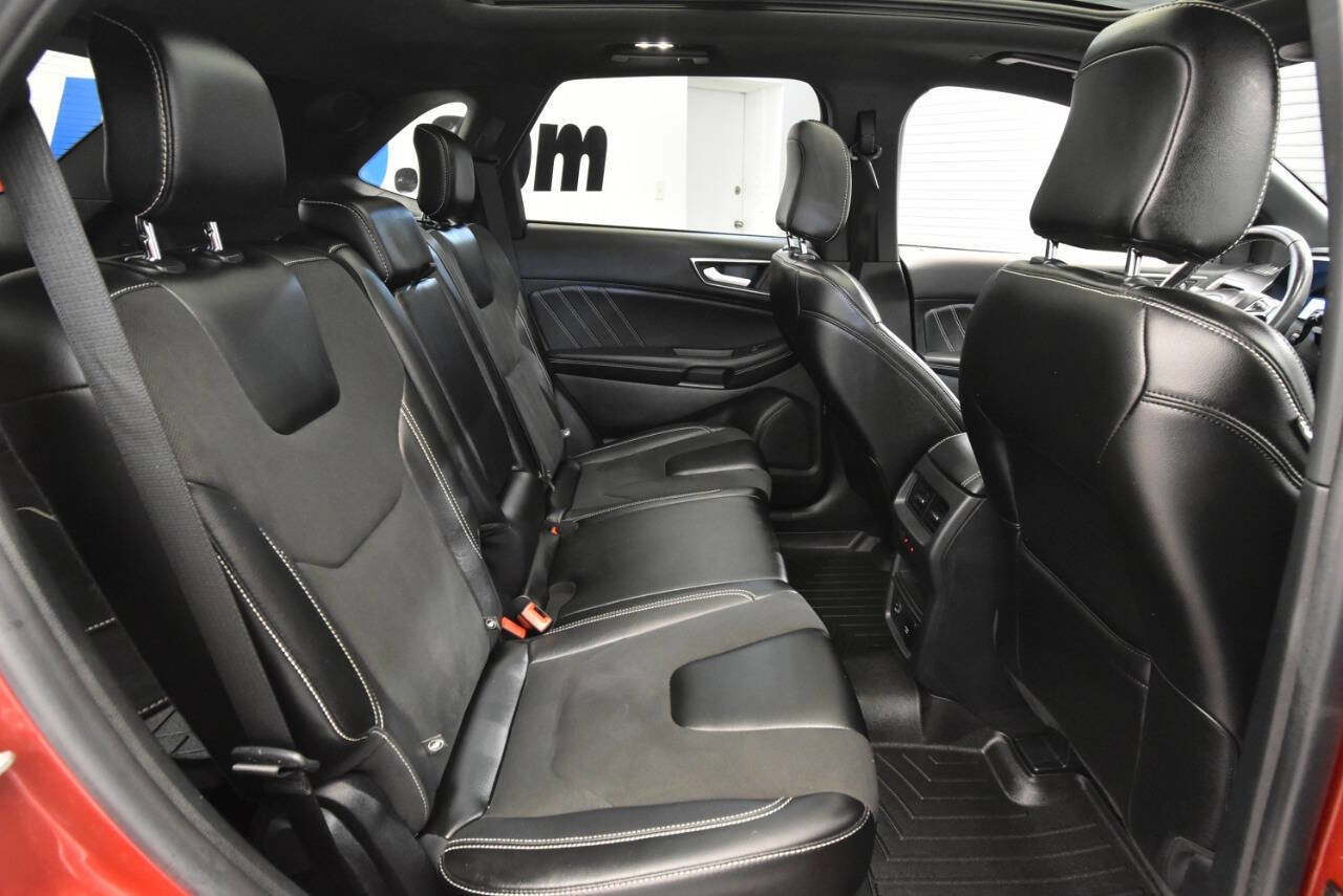 Used 2021 Ford Edge ST w/ Equipment Group 401A image 16