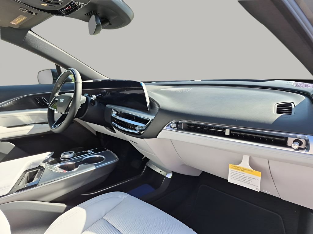 New 2026 Cadillac Lyriq Luxury image 14