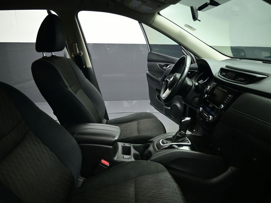 Used 2018 Nissan Rogue SV image 59