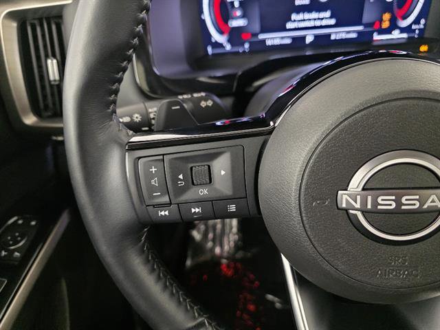 Used 2024 Nissan Pathfinder Platinum w/ Lighting Package (N93) image 36