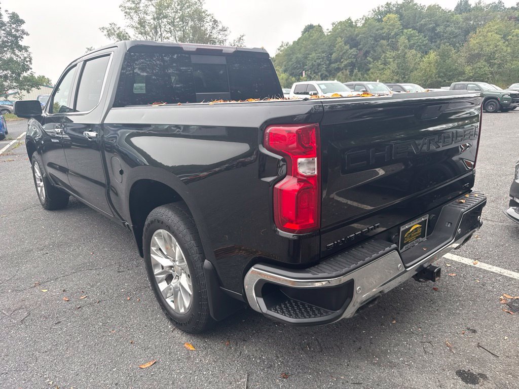 Used 2020 Chevrolet Silverado 1500 LTZ w/ LTZ Plus Package AWD/4WD image 3