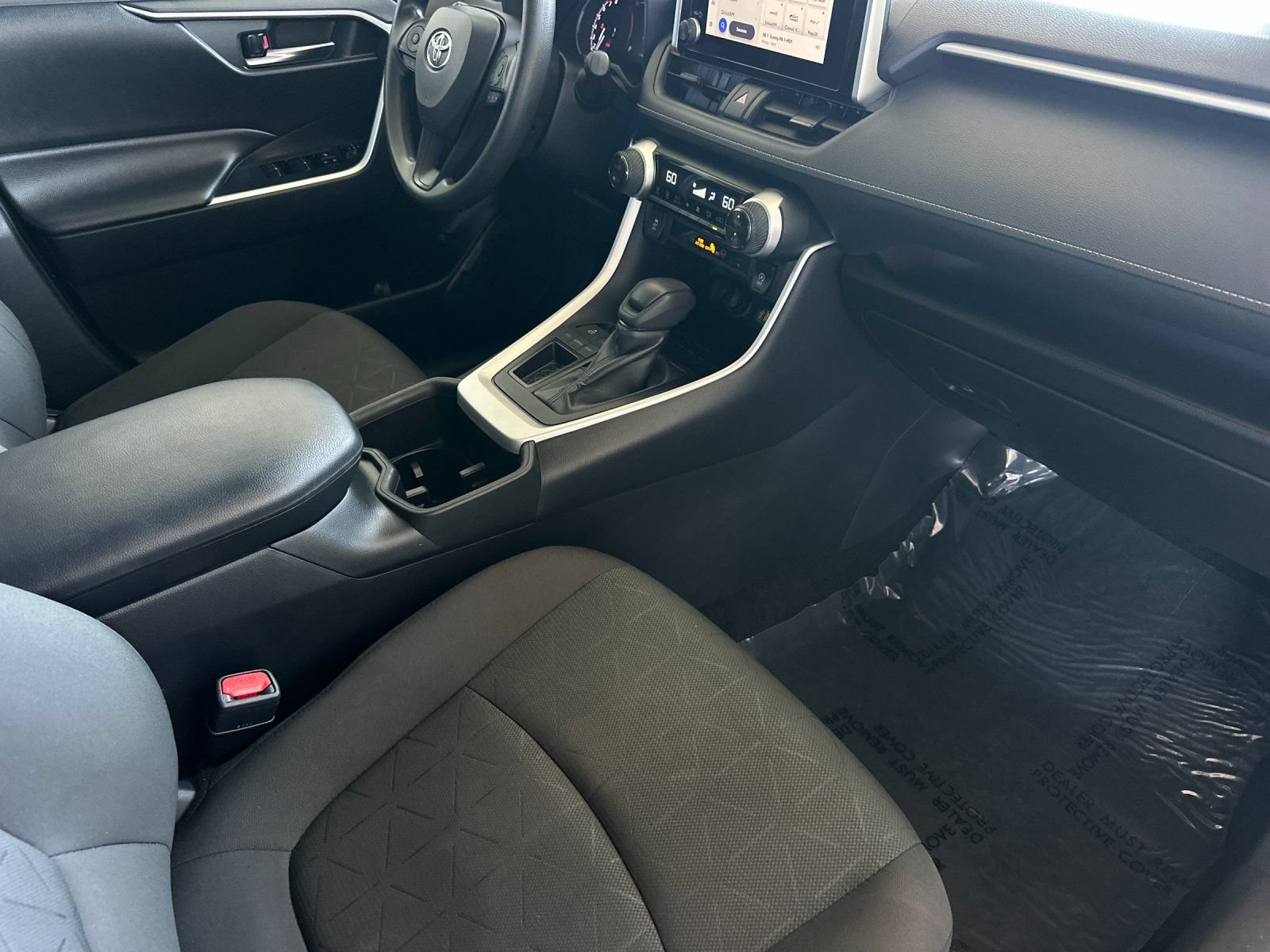 Used 2024 Toyota RAV4 XLE FWD image 15