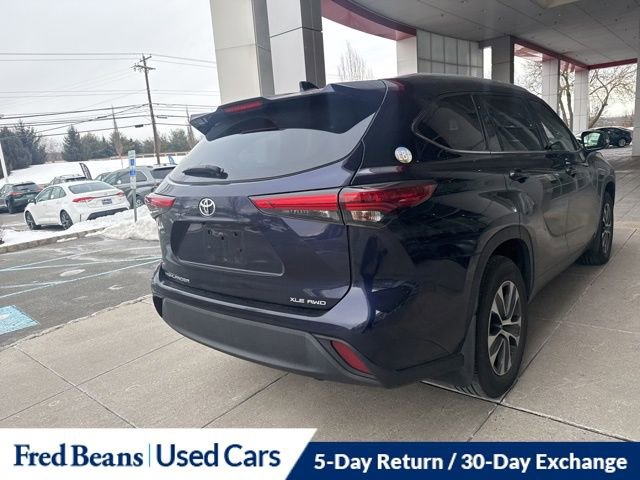 Used 2022 Toyota Highlander XLE image 6