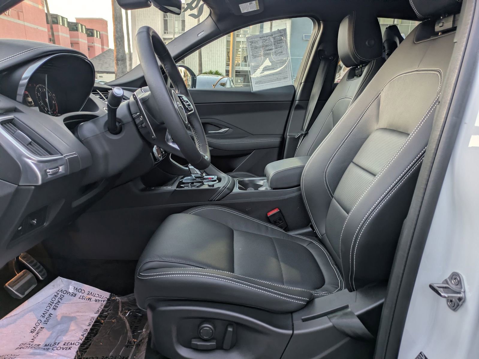 Used 2024 Jaguar E-PACE R-Dynamic SE image 15