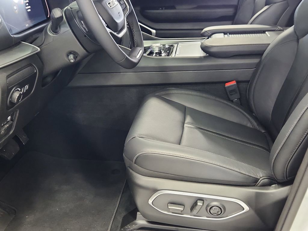 New 2026 Jeep Grand Wagoneer L Limited image 7