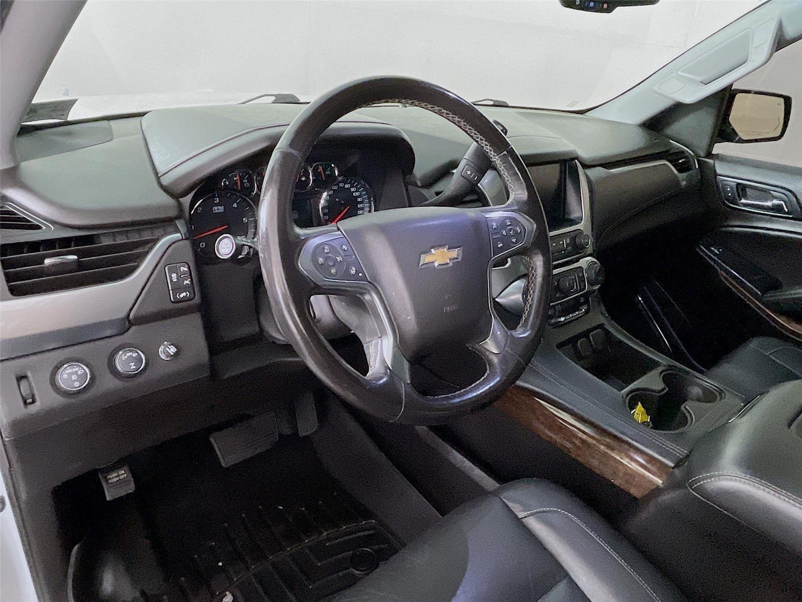 Used 2018 Chevrolet Suburban LT AWD/4WD image 13